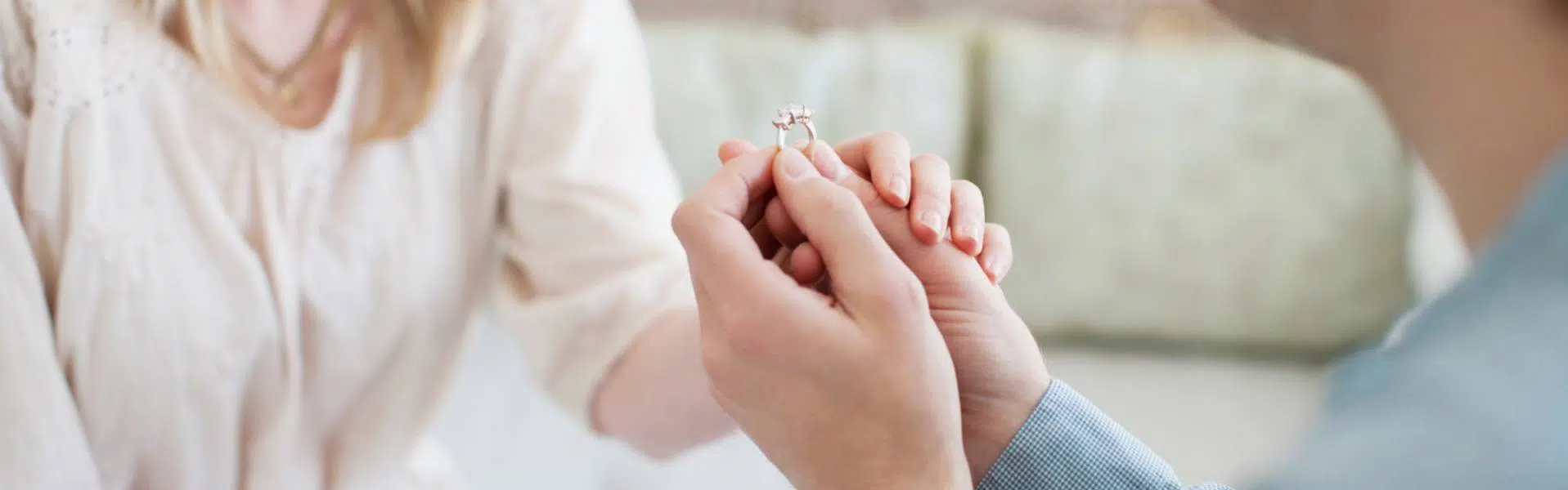 How to Buy an Affordable and Beautiful Engagement Ring