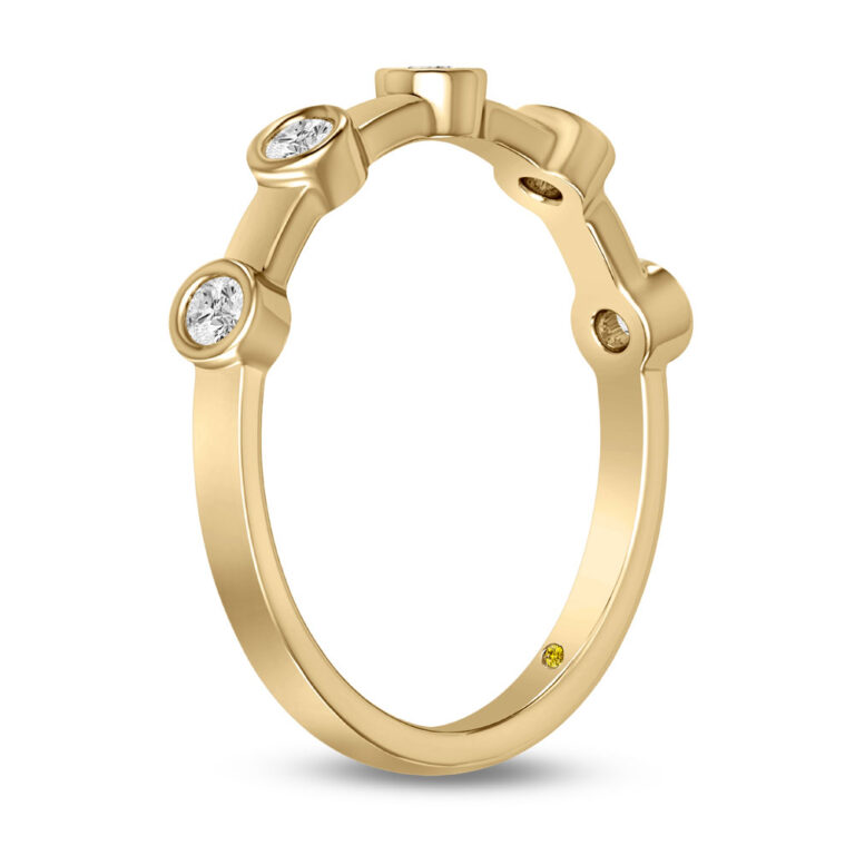 Echo Lab Grown Five Stone Station Diamond Ring